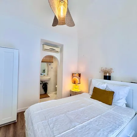 2 Cours Napoleon Apartmán