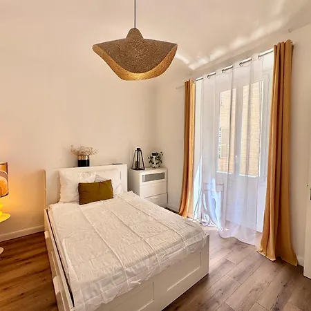 Apartmán 2 Cours Napoleon *